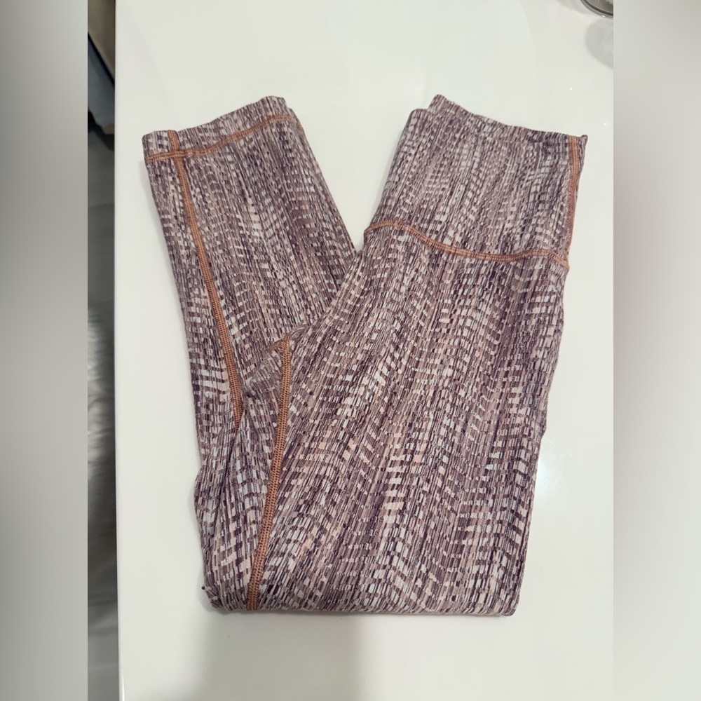lululemon athletica Textured Leggings - Mauve and Taupe